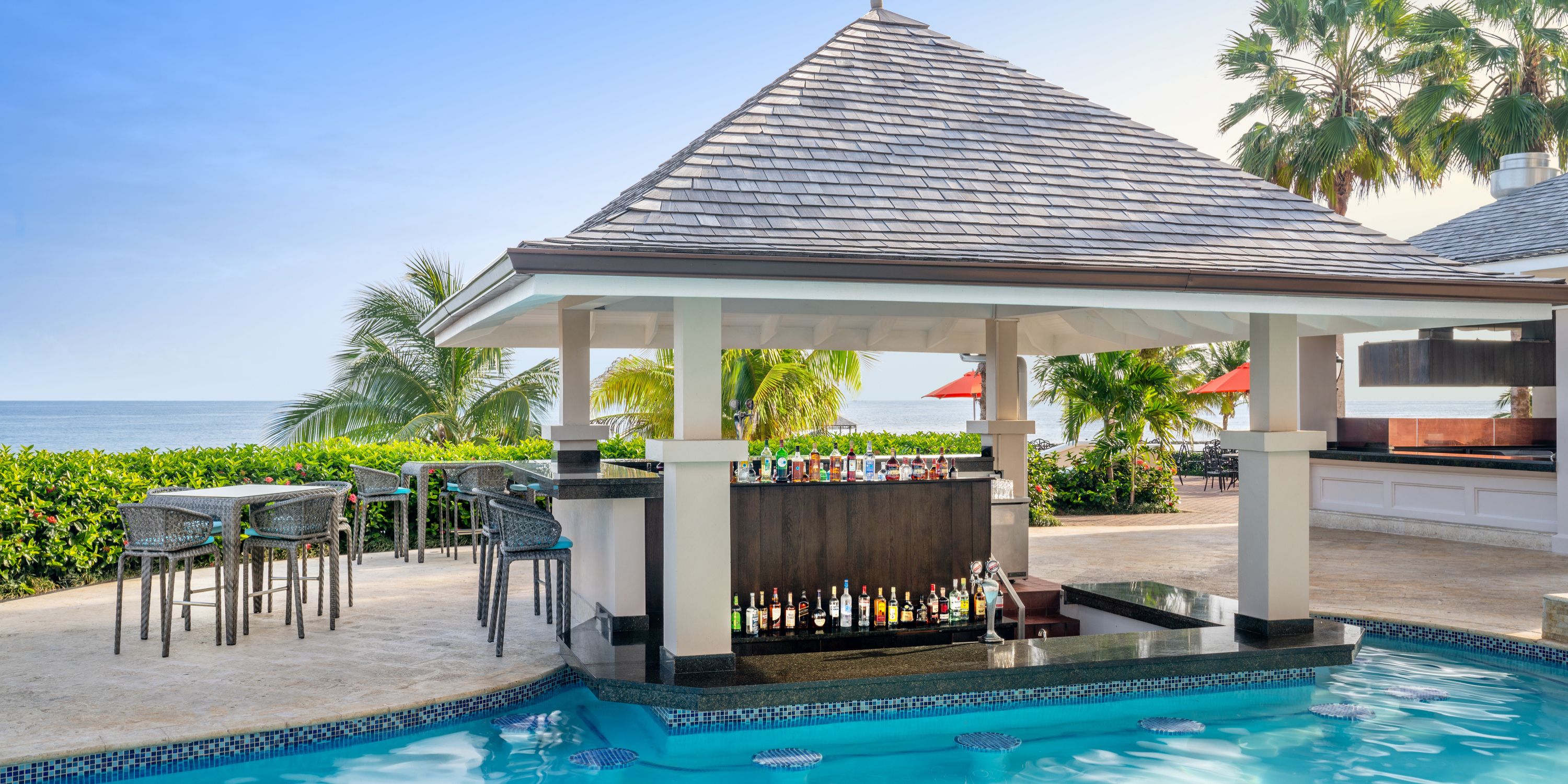 Jewel Grande Pool Bar